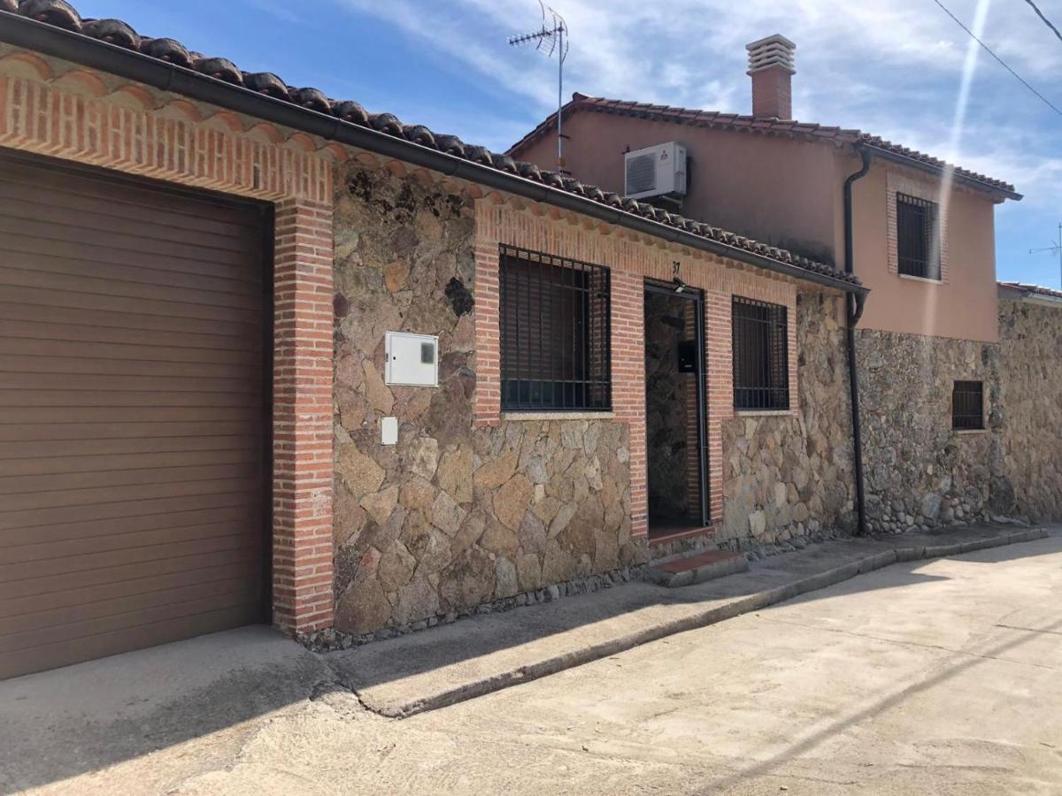 El Huerto De Lino Villa Candeleda Luaran gambar